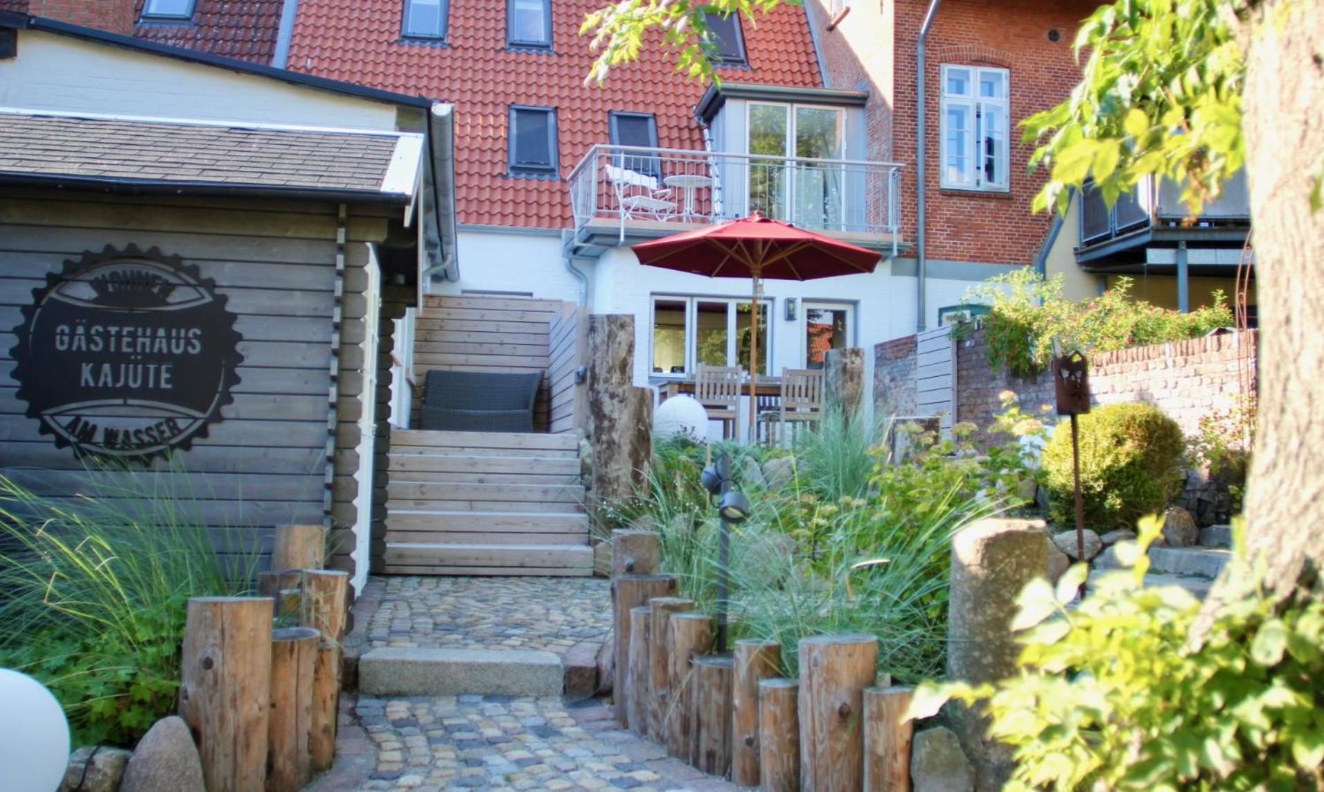 Gaestehaus Kajuete Direkt Am Wasser フリードリッヒシュタット エクステリア 写真